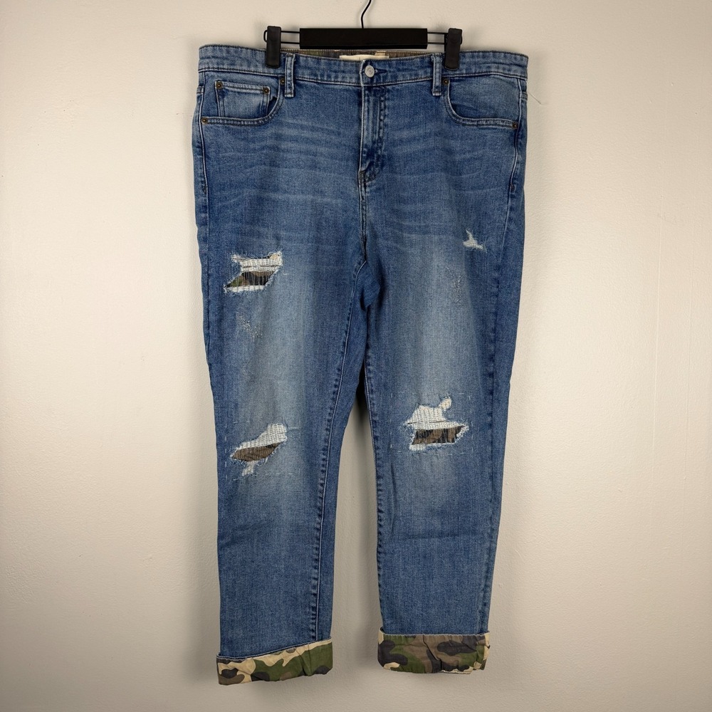Gap Best Girlfriend Jeans Women 16/33R (37x25) Blue Denim Distressed Cuffed Camo